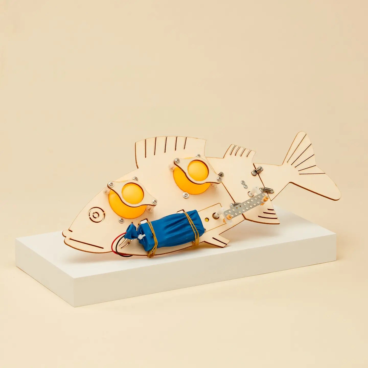 SWIMMING FISH ROBOT DIY STEM KIT