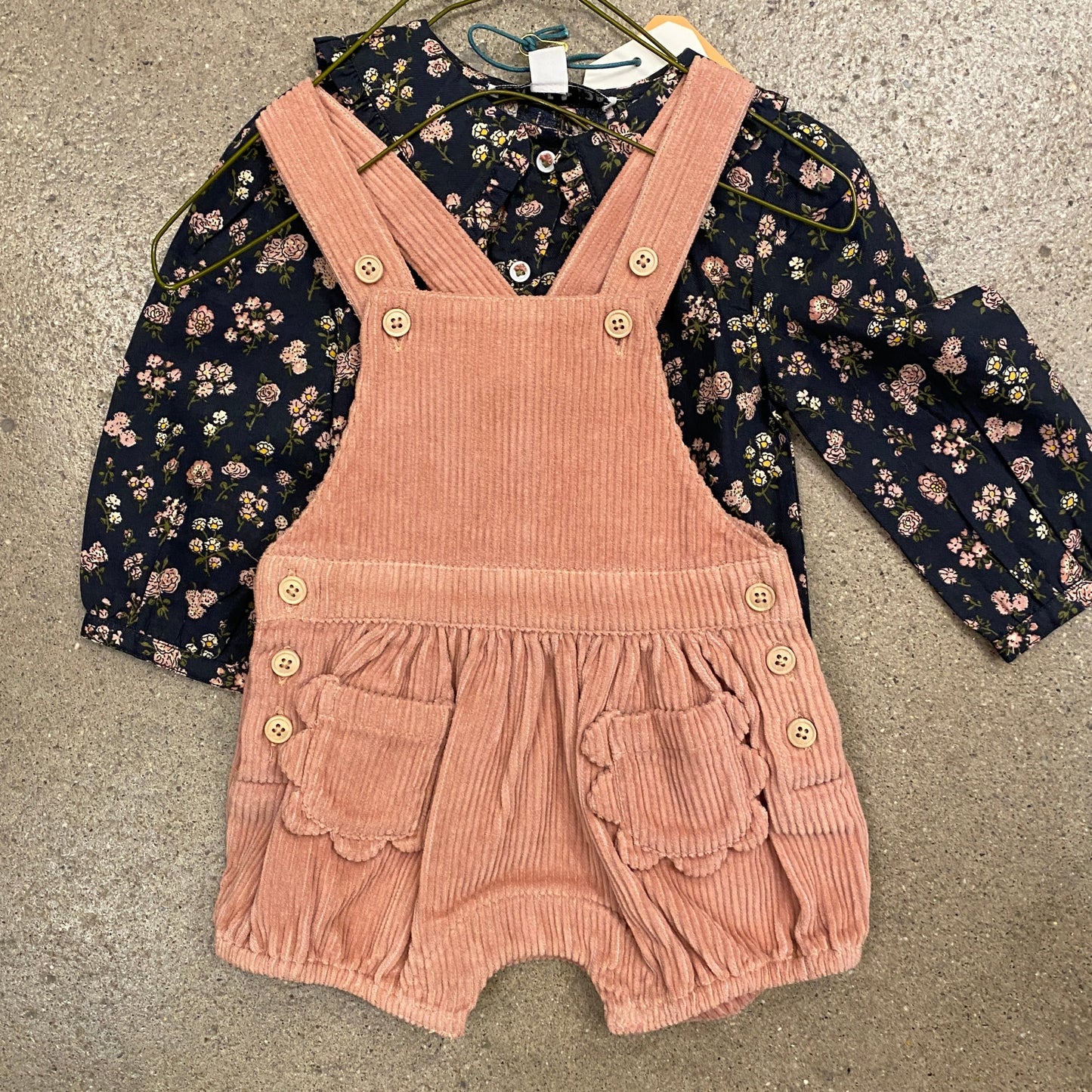 COUNTRY FLORAL BLOUSE
