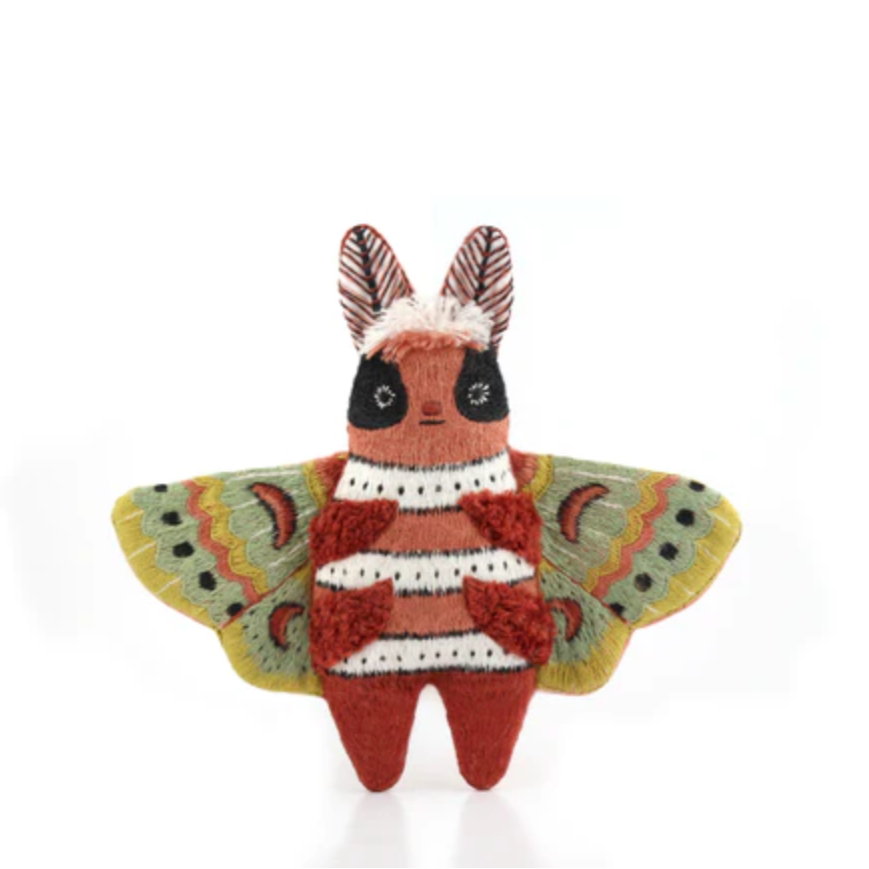 EMBROIDERY KIT LEVEL 3 - MOTH