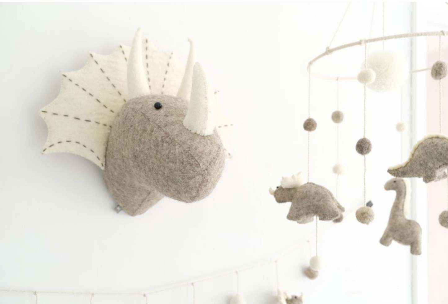 MINI TRICERATOPS DINOSAUR HEAD IVORY