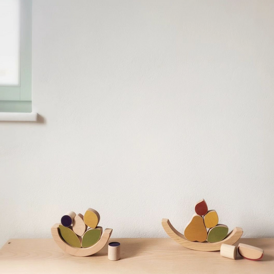 LEAVES & BLUEBERRIES WOODEN STACKING & BALANCE TOY