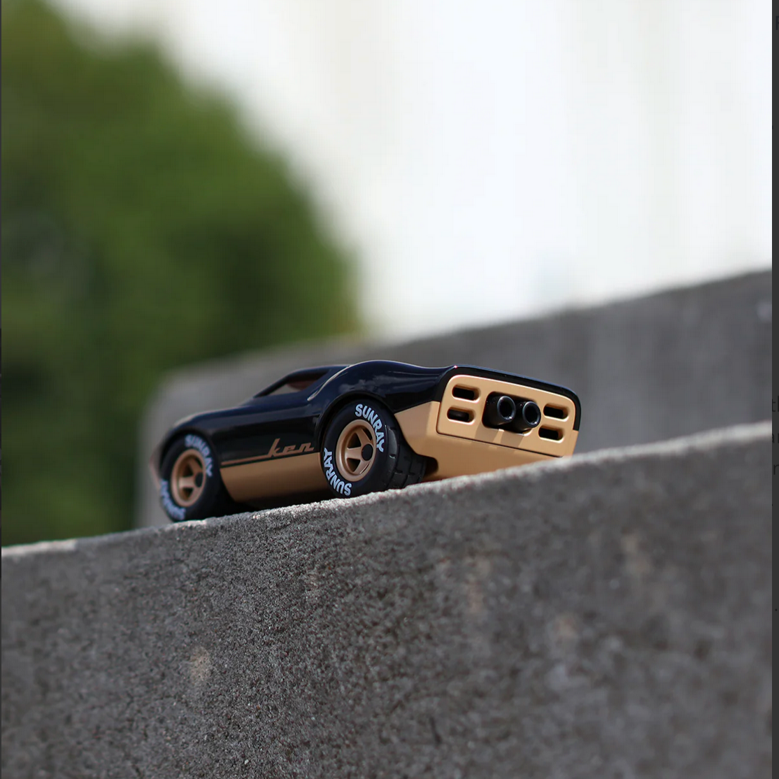 PLAYFOREVER MINI KEN CASH - CAVE BLACK