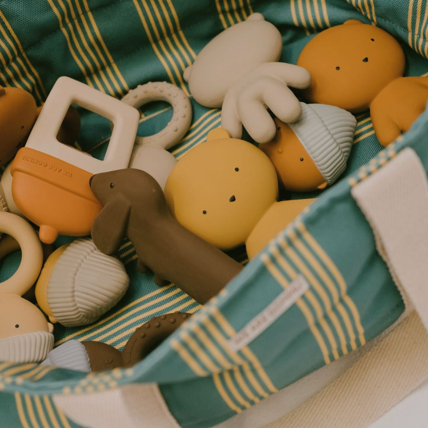 GOMMU BOTTLE RING TEETHER