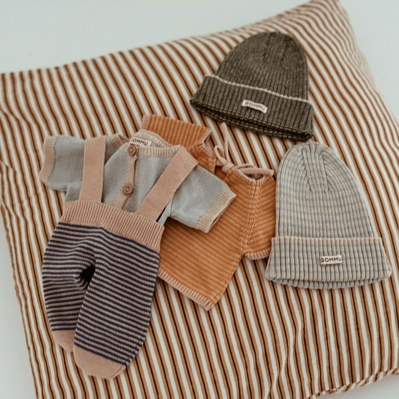 GOMMU STRIPED CARDIGAN - SKY BLUE AND CREAM