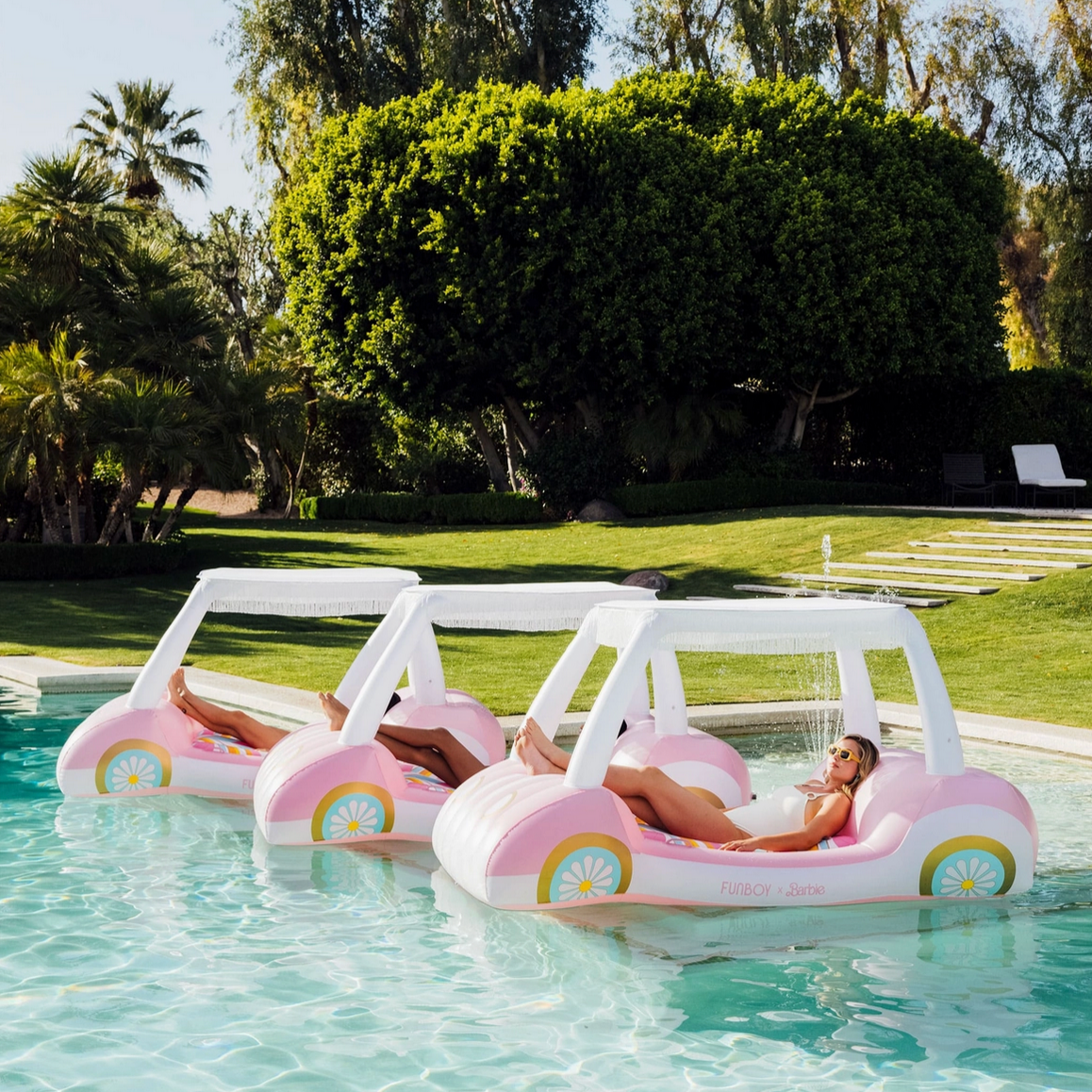 FUNBOY X MALIBU BARBIE™ GOLF CART POOL FLOAT - Little-ish