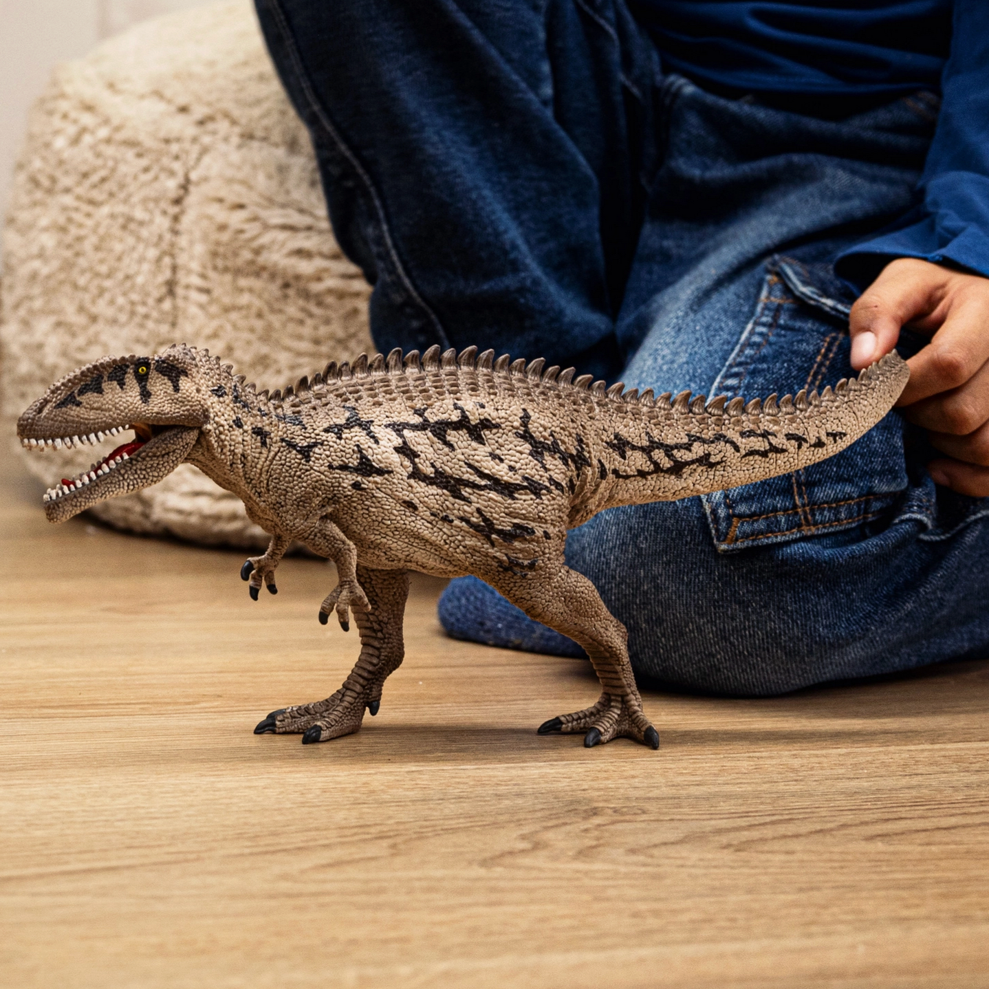 SCHLEICH CARCHARODONTOSAURUS DINOSAUR