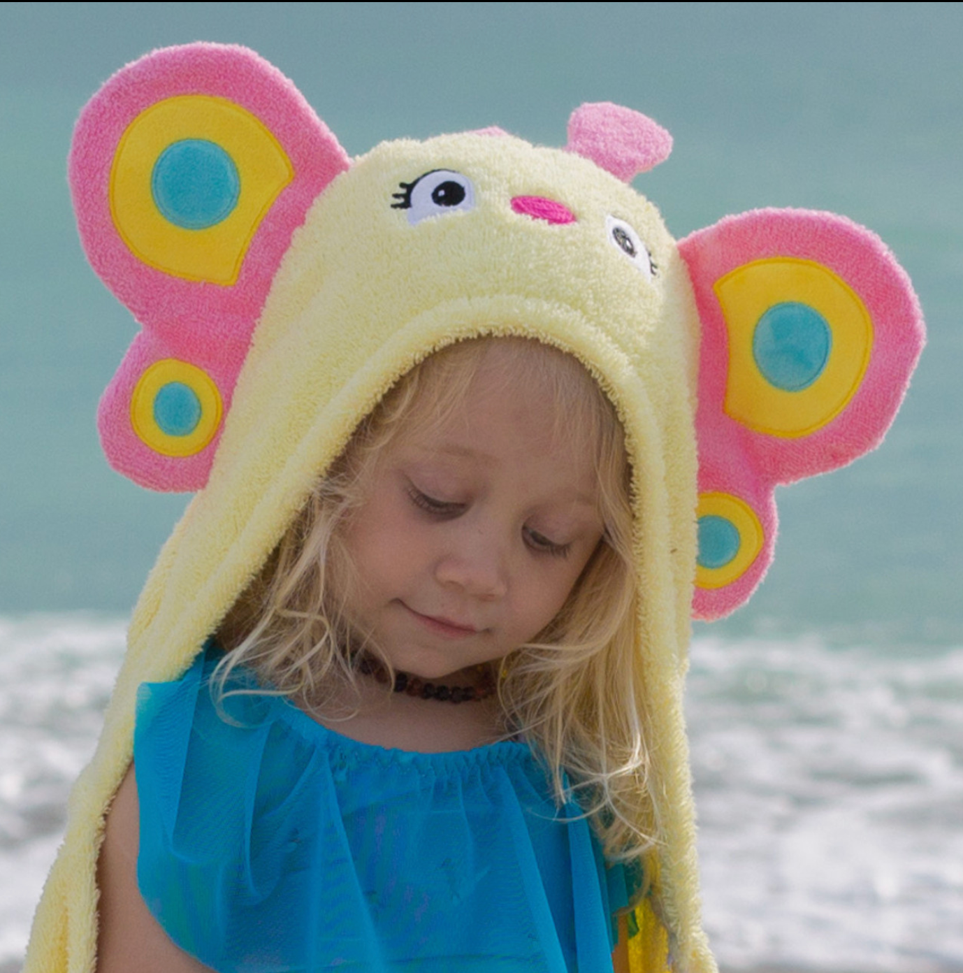 BUTTERFLY HOODED TOWEL