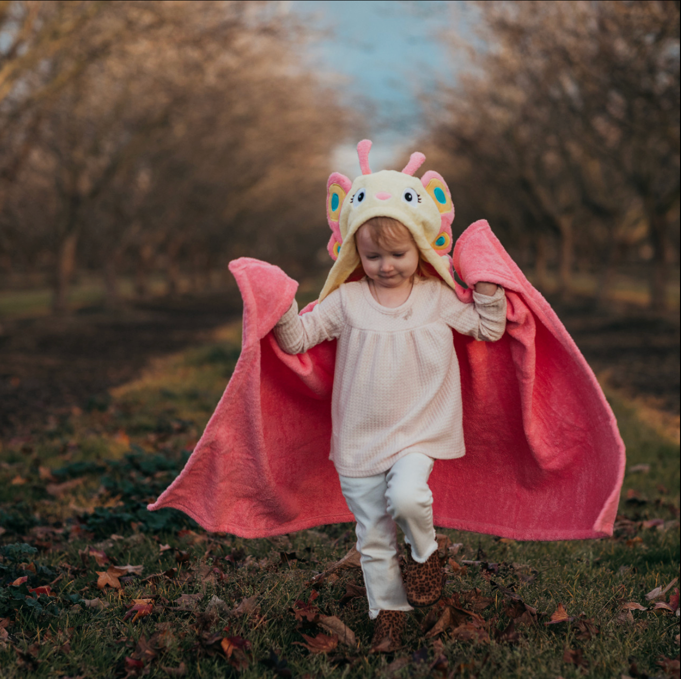 BUTTERFLY HOODED TOWEL