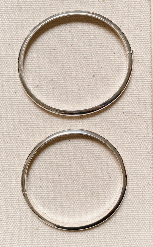 SILVER BANGLE BRACELET