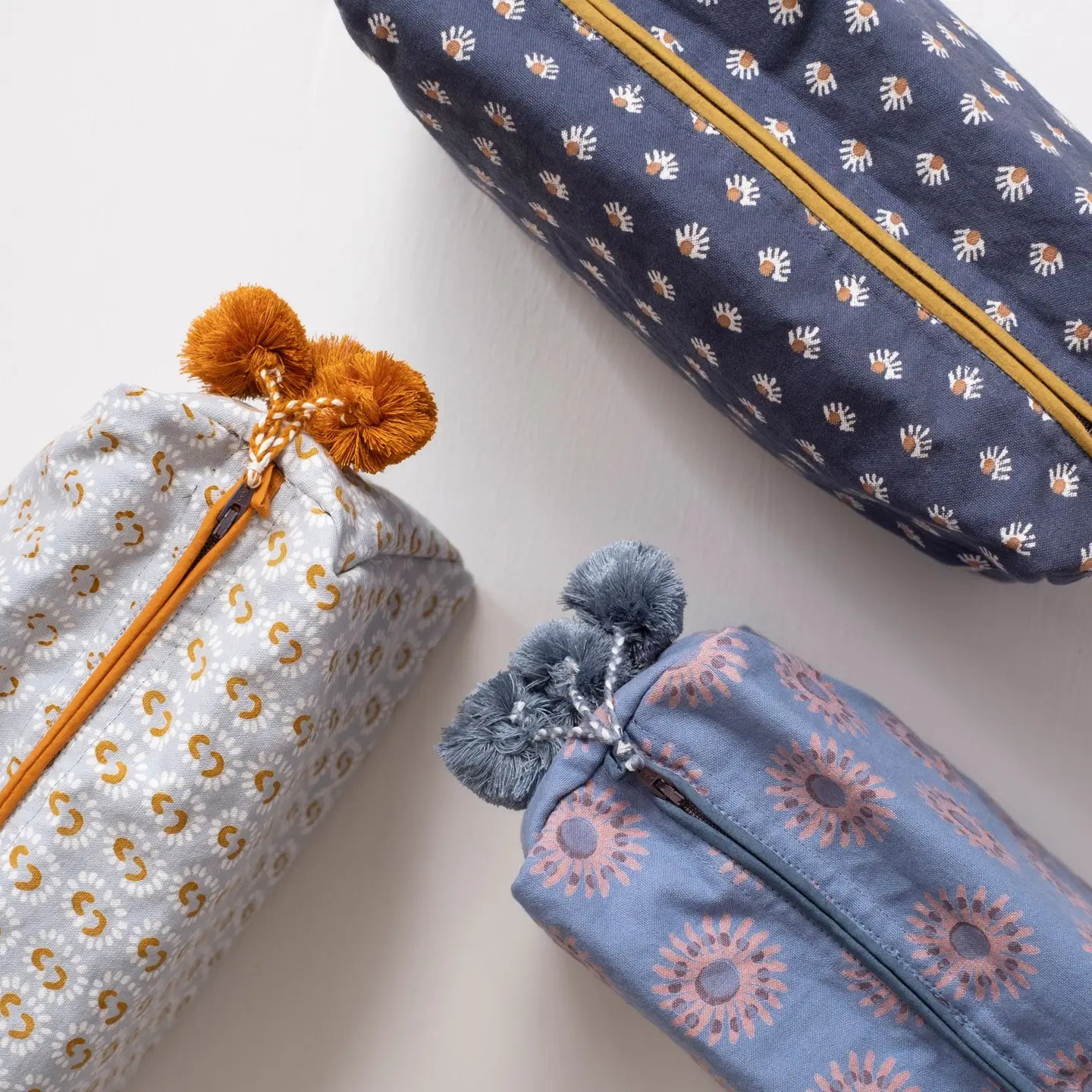 TOILETRY BAGS — Little-ish