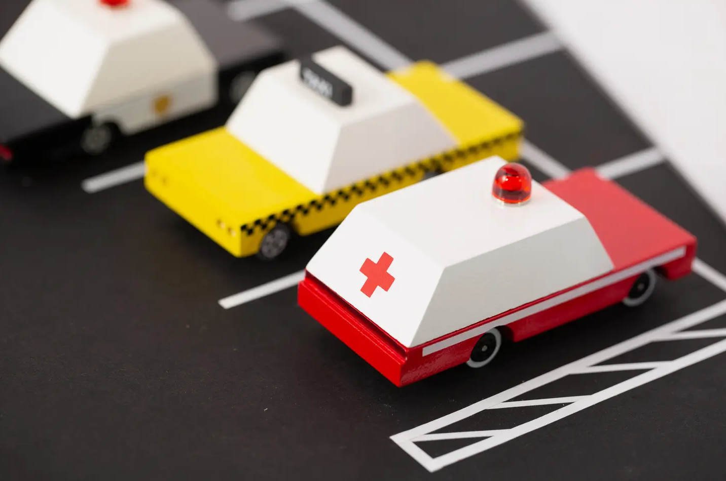 AMBULANCE - Little-ish