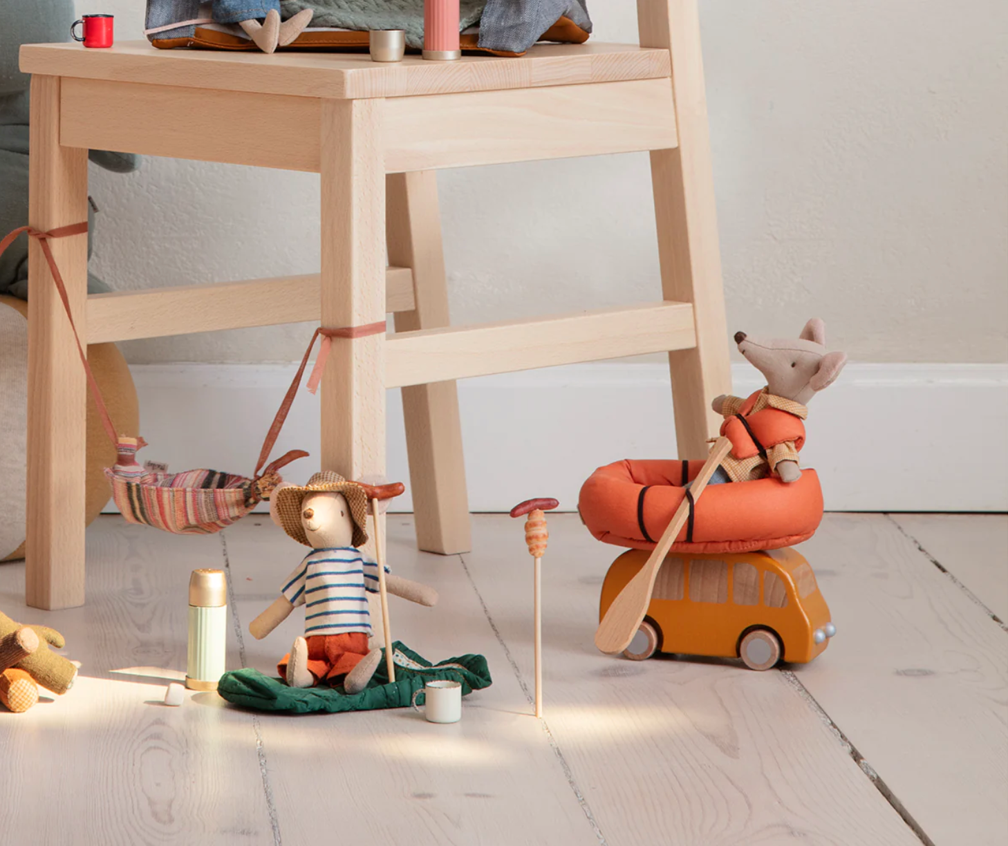 MAILEG HIKER MOUSE, BIG BROTHER (ORANGE PANT) - Little-ish