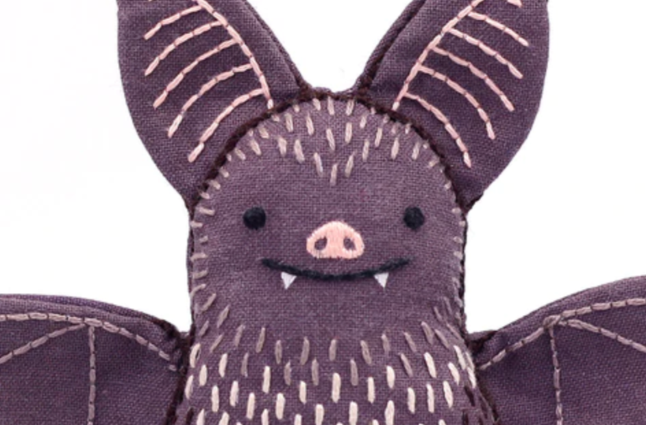 EMBROIDERY STARTER KIT LEVEL 1 - BAT - Little-ish
