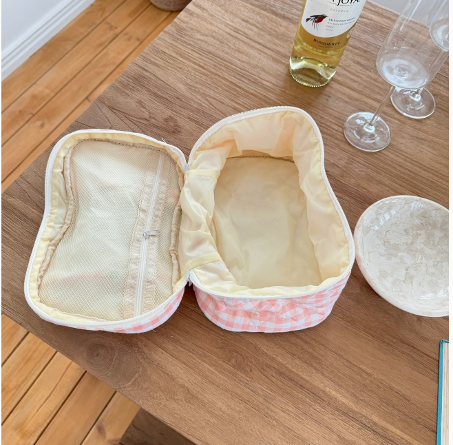 QUILETED GINGHAM TOILETRY CASE - Little-ish