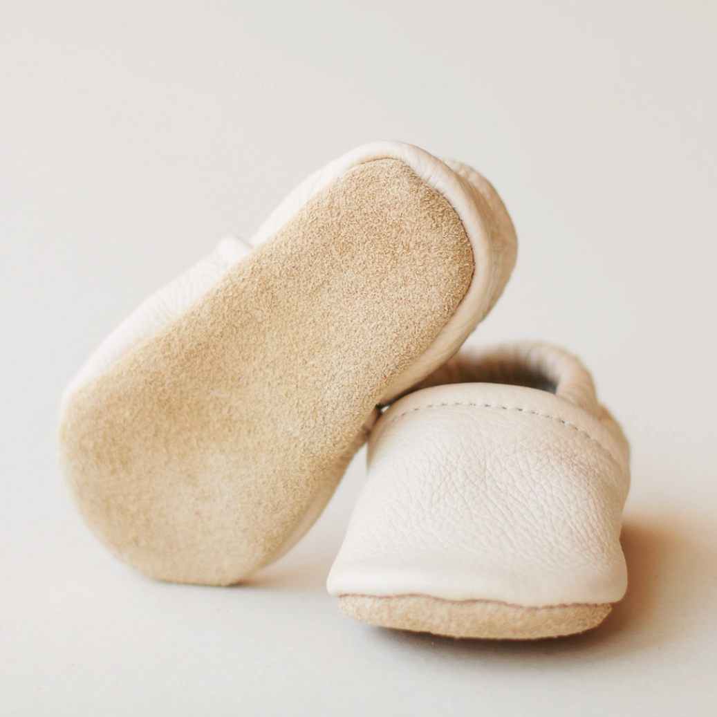 LEATHER SOLFT SOLE MOCCASIN - CREAM - Little-ish