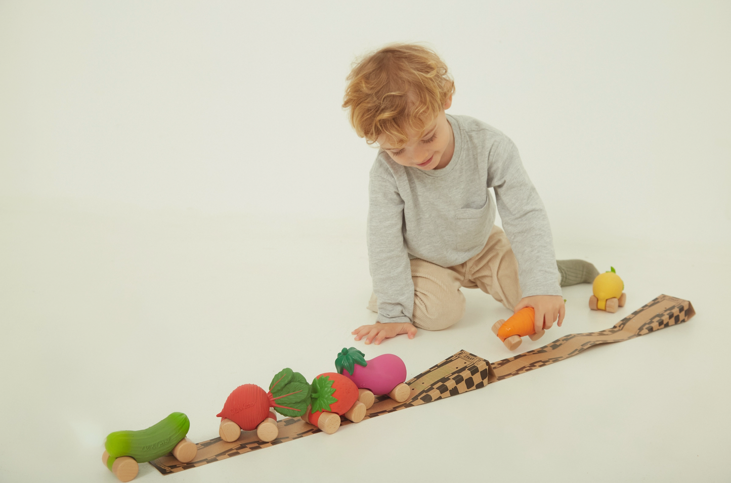 BETTY THE BEET ROOT CAR TEETHER