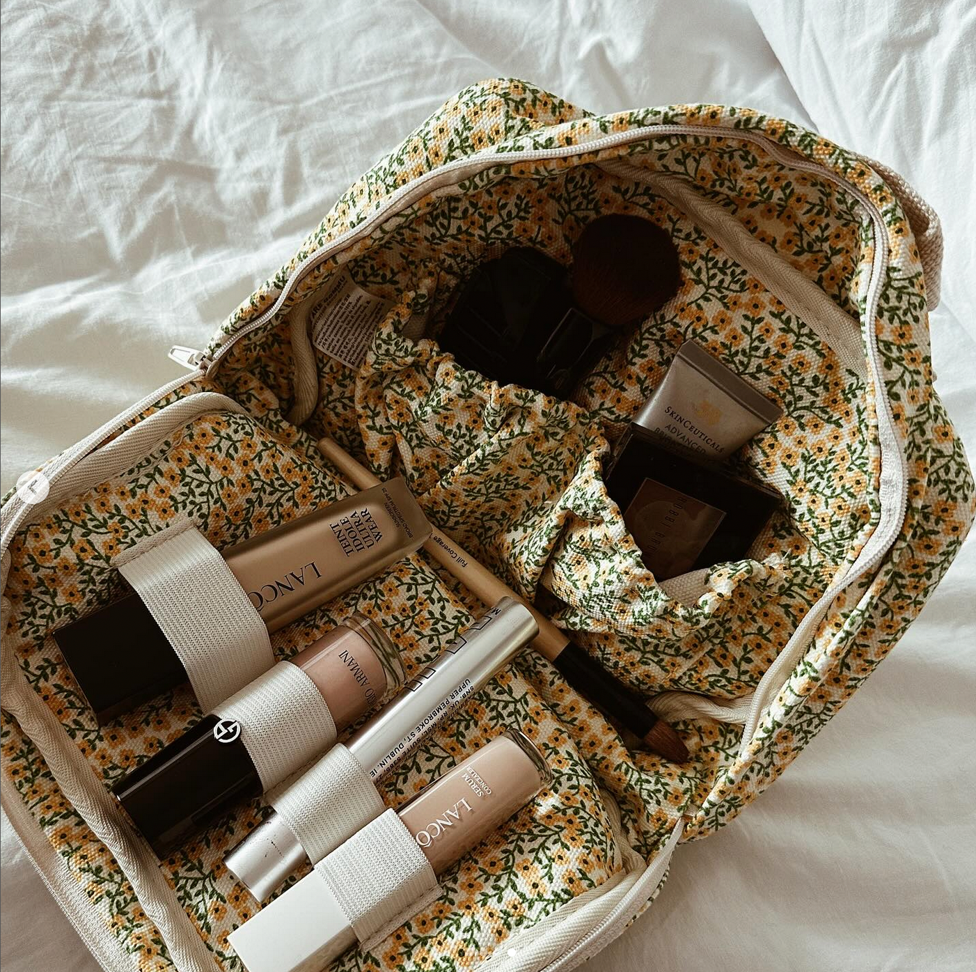 GOMMU POUCH - GRAY STARS