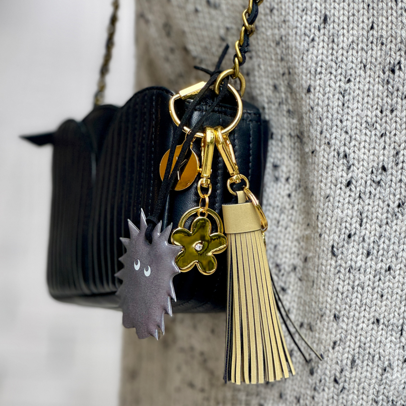 FUZZY FRIEND REFLECTOR CHARM - Little-ish
