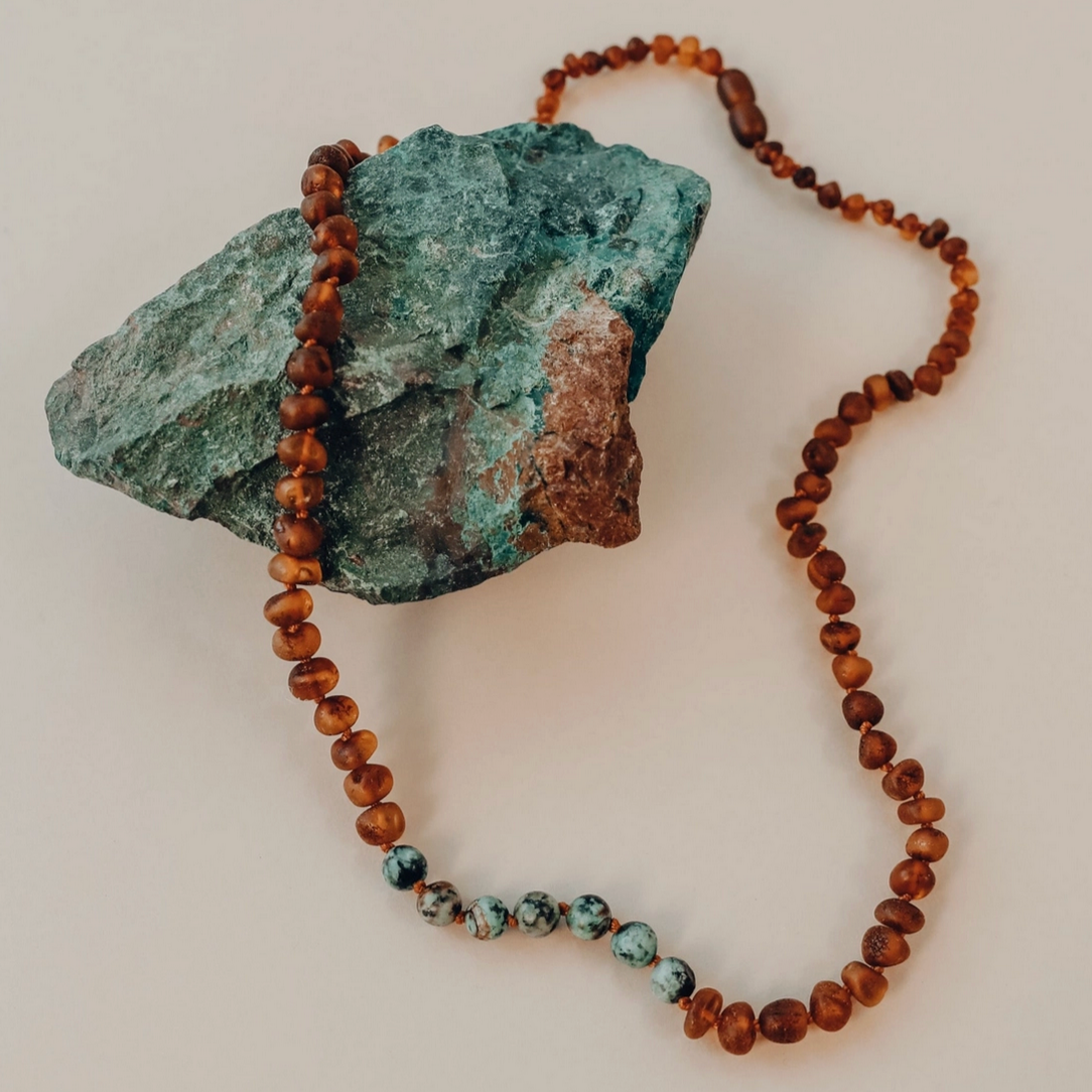 RAW COGNAC BALTIC AMBER + LAPIS LAZULI HALO NECKLACE - Little-ish