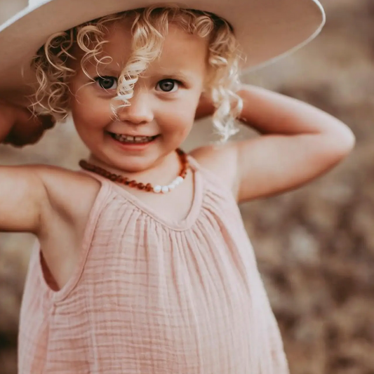 RAW COGNAC BALTIC AMBER + PEARL NEACKLACE