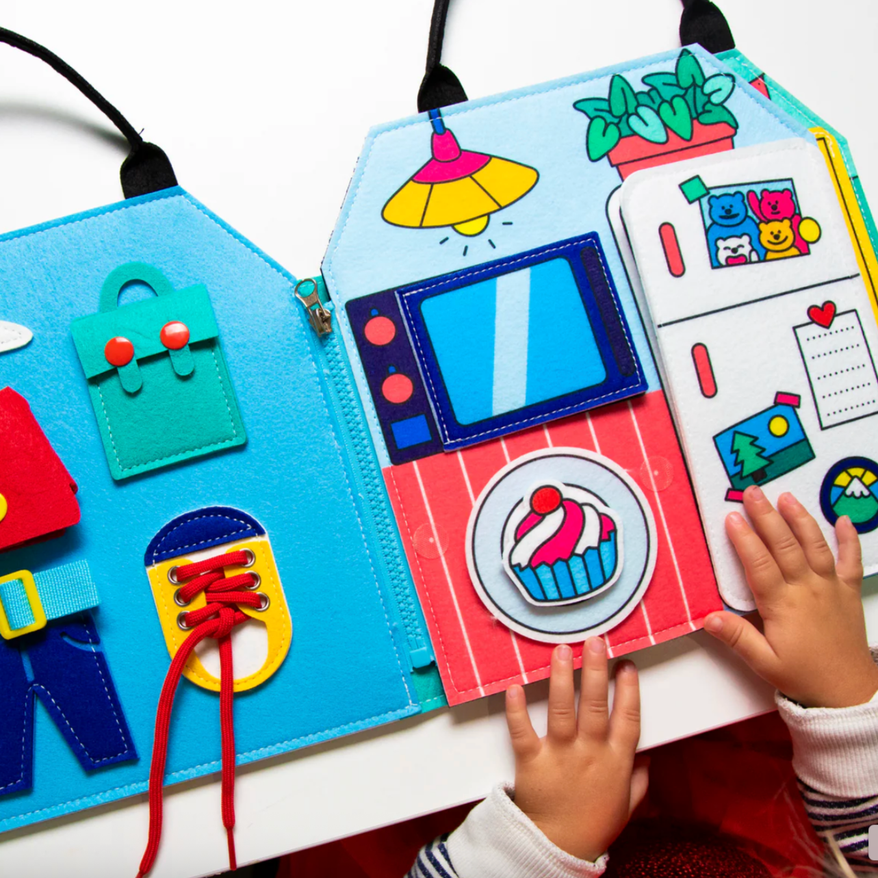MONTESSORI PLAY KIT - MY DAY - Little-ish
