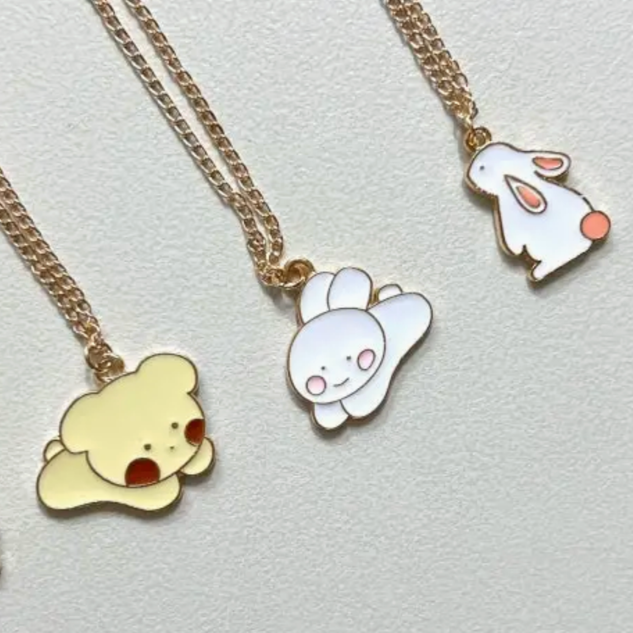 FUZZY FRIENDS NECKLACE - Little-ish