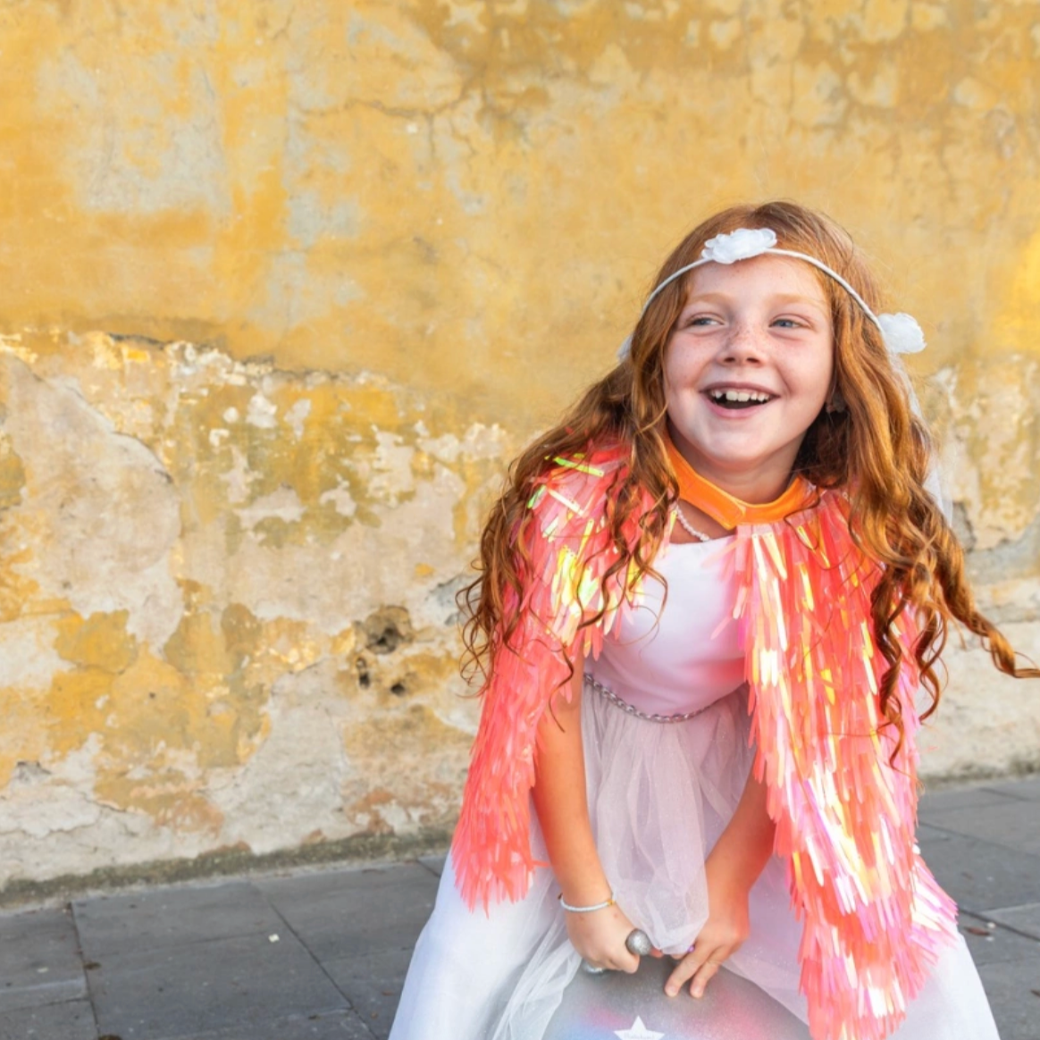 HOLOGRAPHIC FRINGED CAPE - PINK