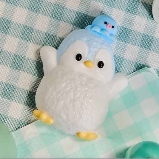 TABA SQUISHY DELUXE  - BLUE PENGUIN