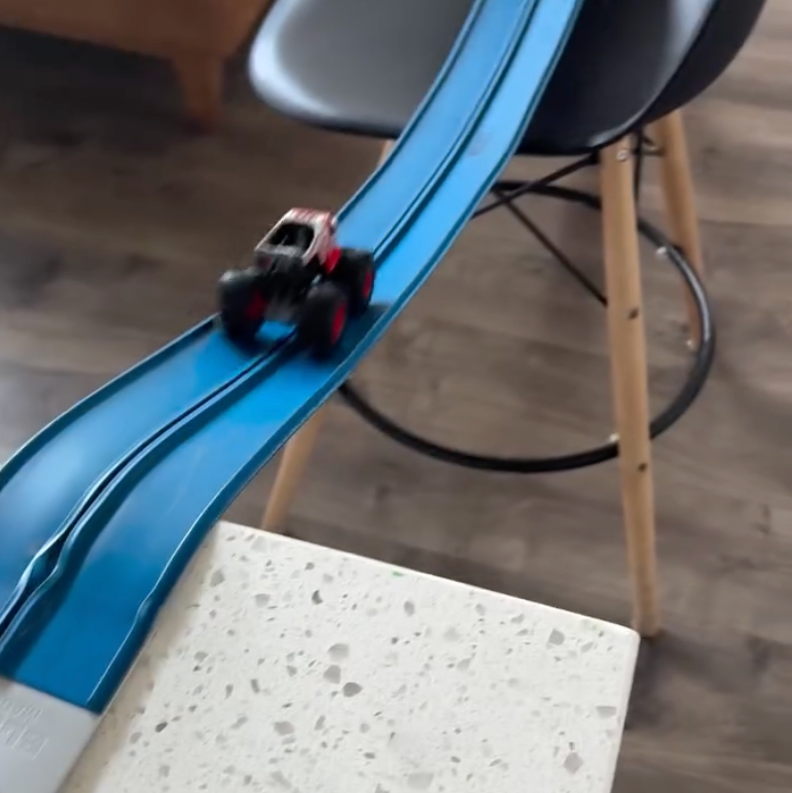 CLASSIC STEAM 15 FOOT FLEXIBLE RACETRACK