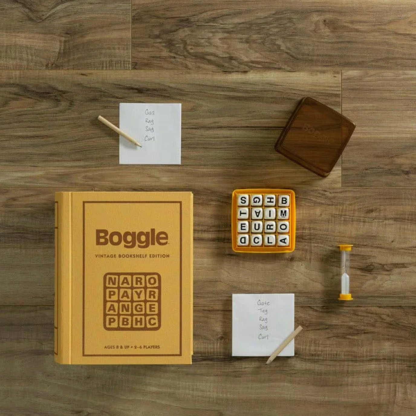 VINTAGE BOOKSHELF - BOGGLE - Little-ish