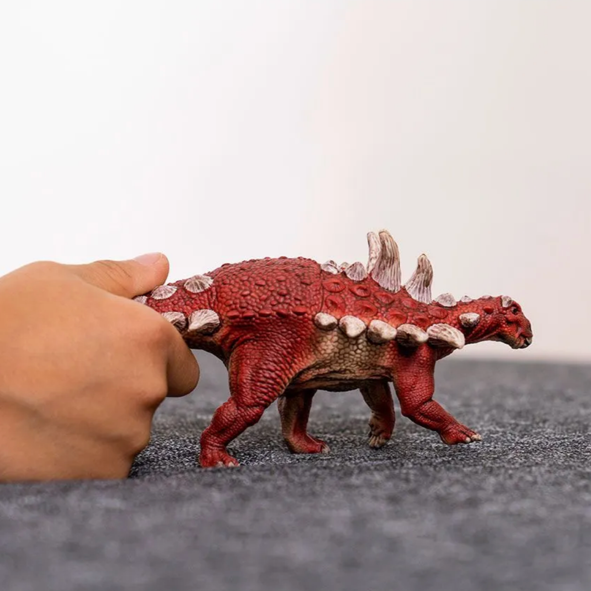 SCHLEICH GASTONIA DINOSAUR - Little-ish