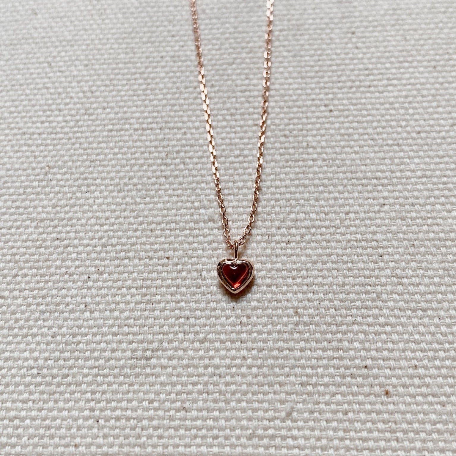 GARNET HEART NECKLACE - ROSE GOLD - Little-ish